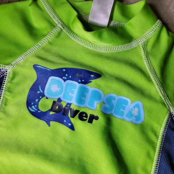 Carter's Baby Boy Rash Guard Swim Top Size 12m Deep Sea Diver Shark EUC - Picture 2 of 6